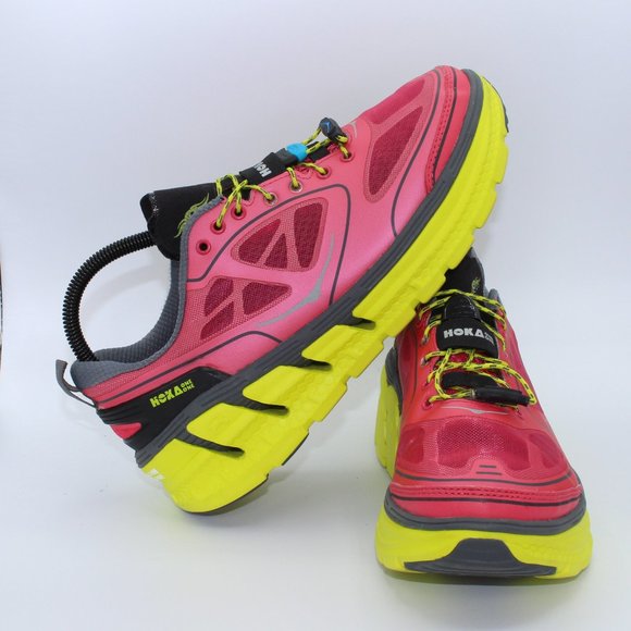 hoka conquest womens